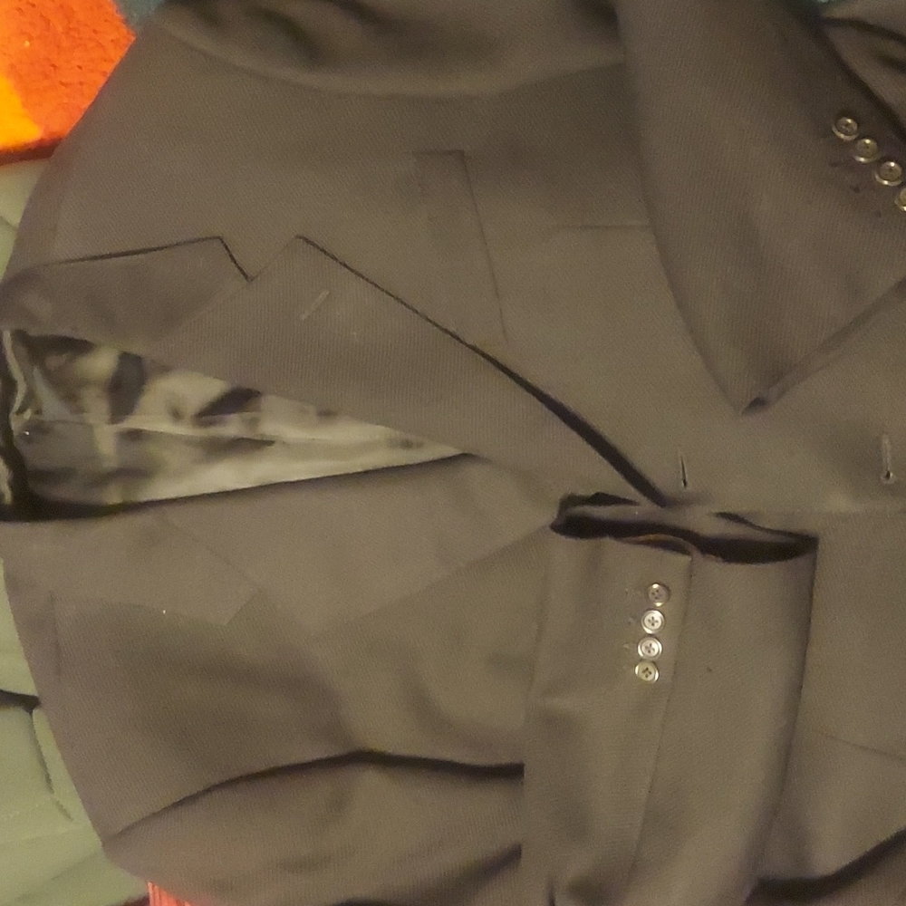 Made in italy. 100 percent super twist wool. Stunning coat.!